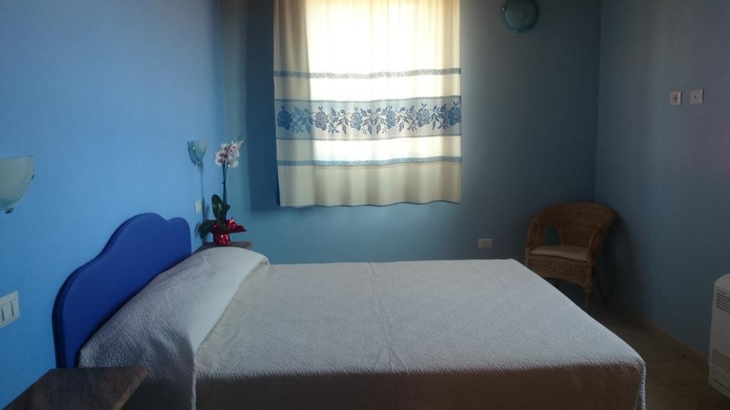 La Corte Dei Rei Aparthotel Кастиадас Стая снимка