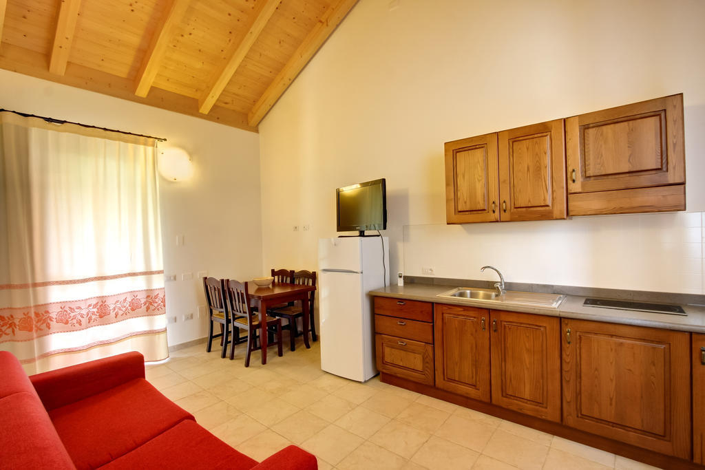La Corte Dei Rei Aparthotel Кастиадас Стая снимка