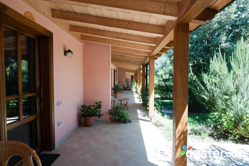 La Corte Dei Rei Aparthotel Кастиадас Екстериор снимка